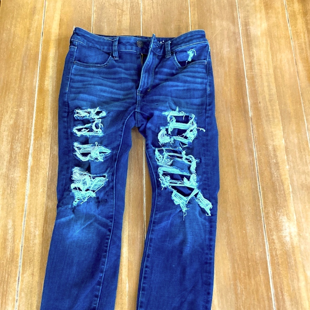 distressed patched american eagle jeans!!